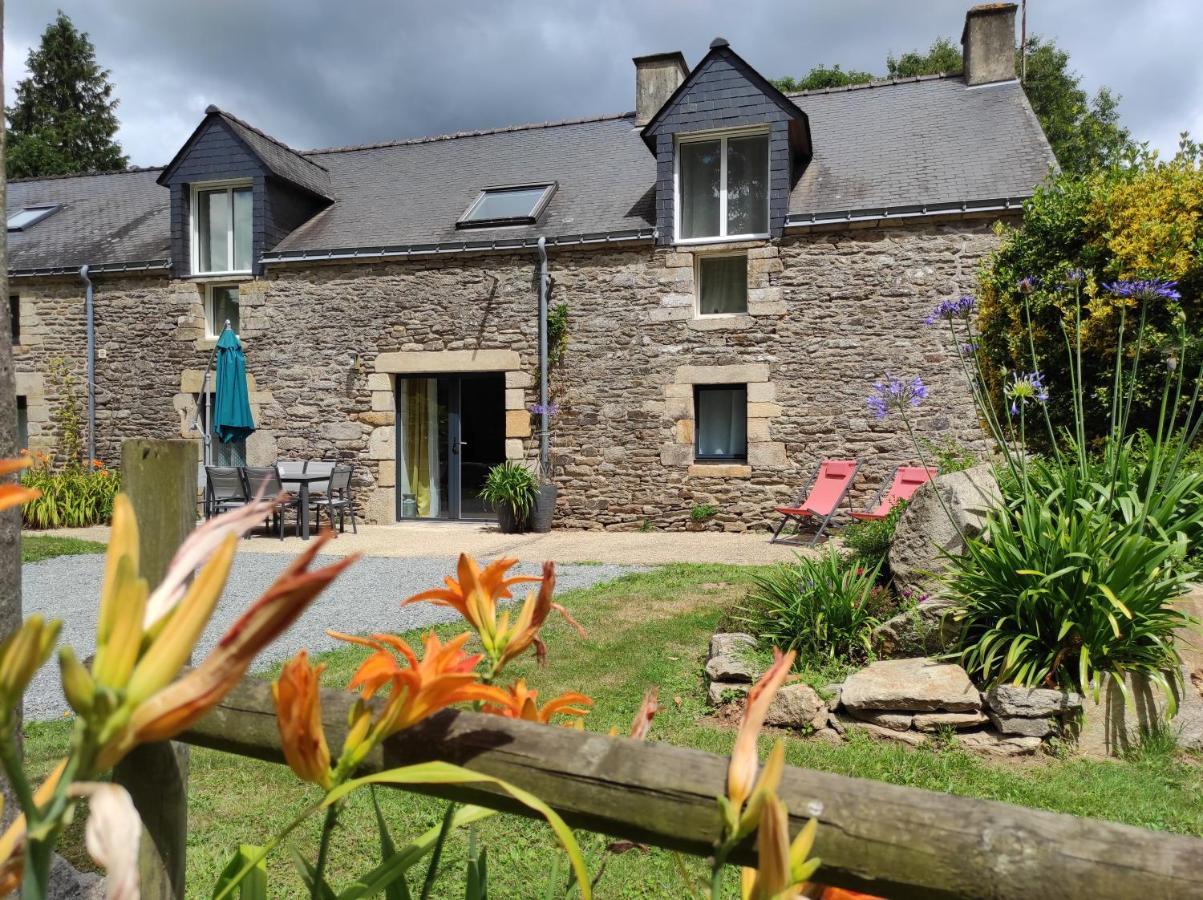 Aux Agapanthes Bed & Breakfast Pluherlin Exterior photo