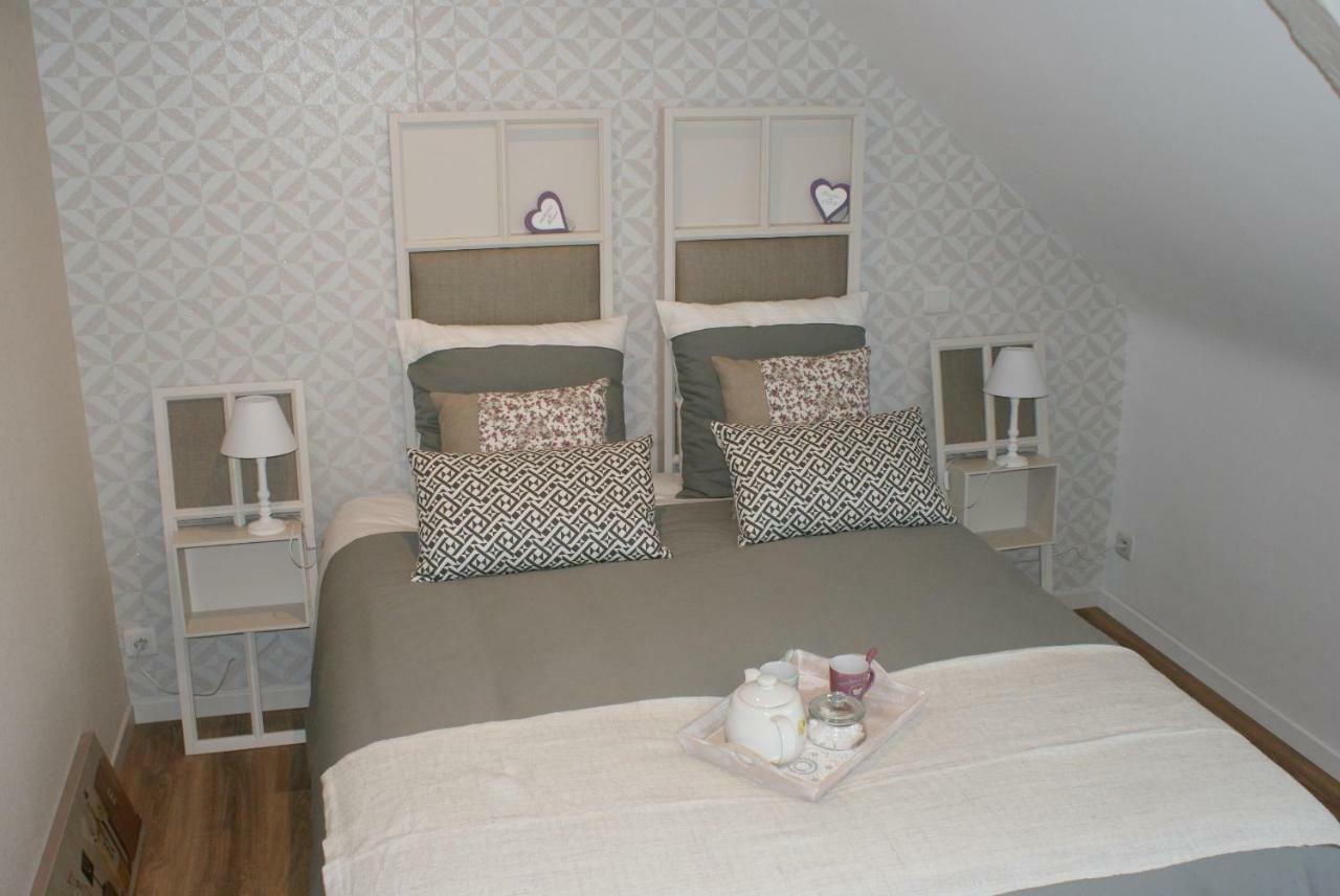 Aux Agapanthes Bed & Breakfast Pluherlin Exterior photo